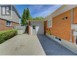 136 DUNSMERE DRIVE - 4