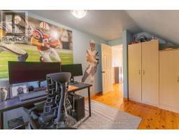 160 SUNSET DRIVE - 32