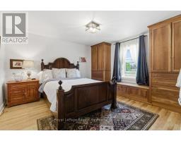 104 KATHLEEN STREET - 26