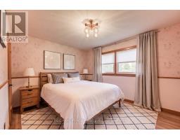 104 ELGIN CRESCENT - 14