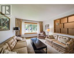 104 ELGIN CRESCENT - 7