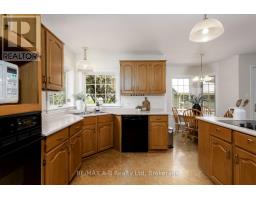 38 MURRAY HILL ROAD - 11