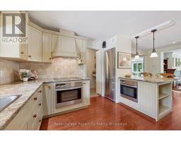 135 HUME ROAD - 17