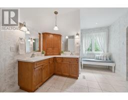 135 HUME ROAD - 30