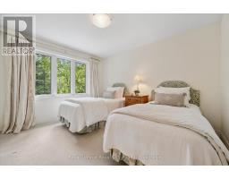 135 HUME ROAD - 33