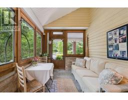 135 HUME ROAD - 40