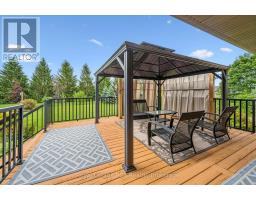 104 HARRIS CRESCENT - 4