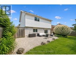 325 TAIT CRESCENT - 21