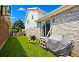 325 TAIT CRESCENT - 23