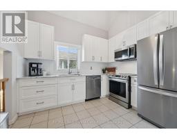325 TAIT CRESCENT - 8