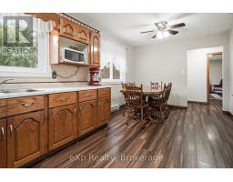 4094 QUEEN STREET - 12