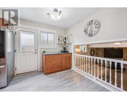 24 BYTON LANE - 15