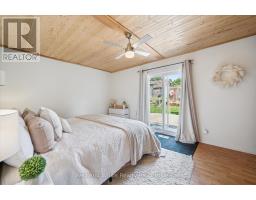 24 BYTON LANE - 18