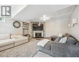 24 BYTON LANE - 22