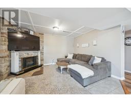 24 BYTON LANE - 24