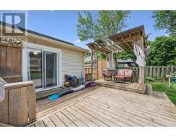 24 BYTON LANE - 32