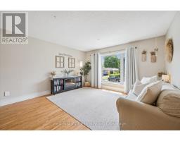 24 BYTON LANE - 7