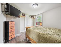 234 ELORA STREET SOUTH STREET S - 18
