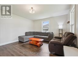 234 ELORA STREET SOUTH STREET S - 7