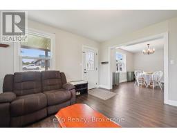 234 ELORA STREET SOUTH STREET S - 9
