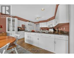 94 KORTRIGHT ROAD E - 12