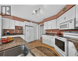 94 KORTRIGHT ROAD E - 14