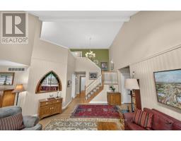94 KORTRIGHT ROAD E - 22