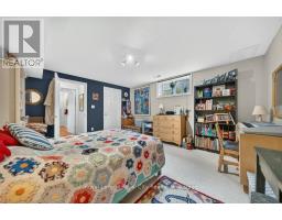 94 KORTRIGHT ROAD E - 28