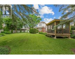 94 KORTRIGHT ROAD E - 38