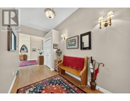 94 KORTRIGHT ROAD E - 4