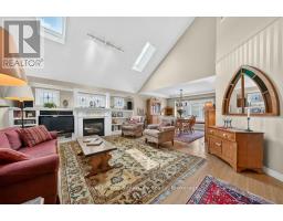 94 KORTRIGHT ROAD E - 5