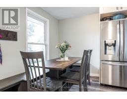 112 KATHRYN CRESCENT - 13