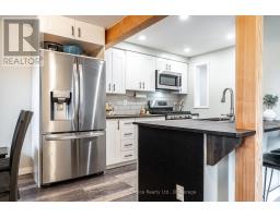 112 KATHRYN CRESCENT - 3
