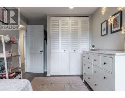112 KATHRYN CRESCENT - 30