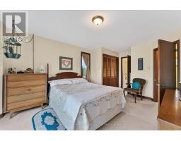 396 ELDON STREET - 23