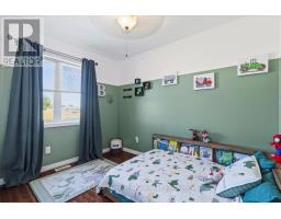 682449 260 SIDE ROAD - 16