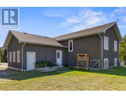 682449 260 SIDE ROAD - 29