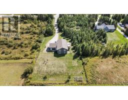 682449 260 SIDE ROAD - 34