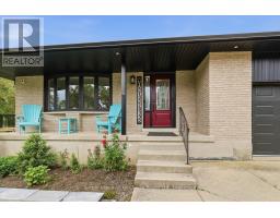 34 DIXON ROAD - 5