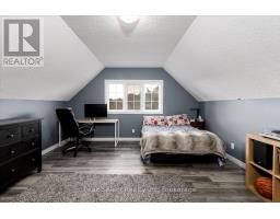 180 RIDGEWOOD CRESCENT - 22