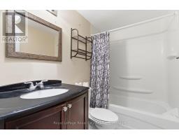 11 SAGEWOOD PLACE - 18