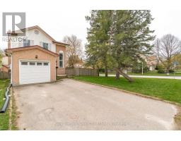11 SAGEWOOD PLACE - 2