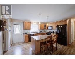 467 WILLIAM STREET N - 13