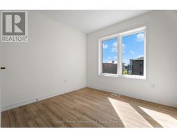 51 - 940 ST DAVID STREET N - 17