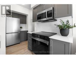 51 - 940 ST DAVID STREET N - 6
