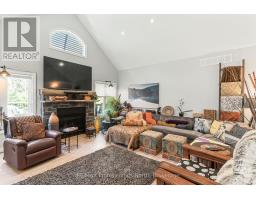 15 AUSTIN DRIVE - 22