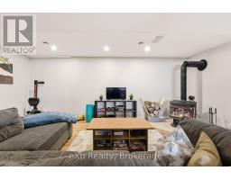 230 SAUGEEN STREET - 29