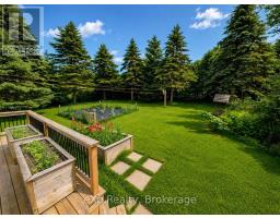 230 SAUGEEN STREET - 32