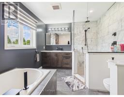482 WOLSLEY STREET - 32