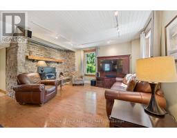 33 NORTH BROADWAY STREET - 7